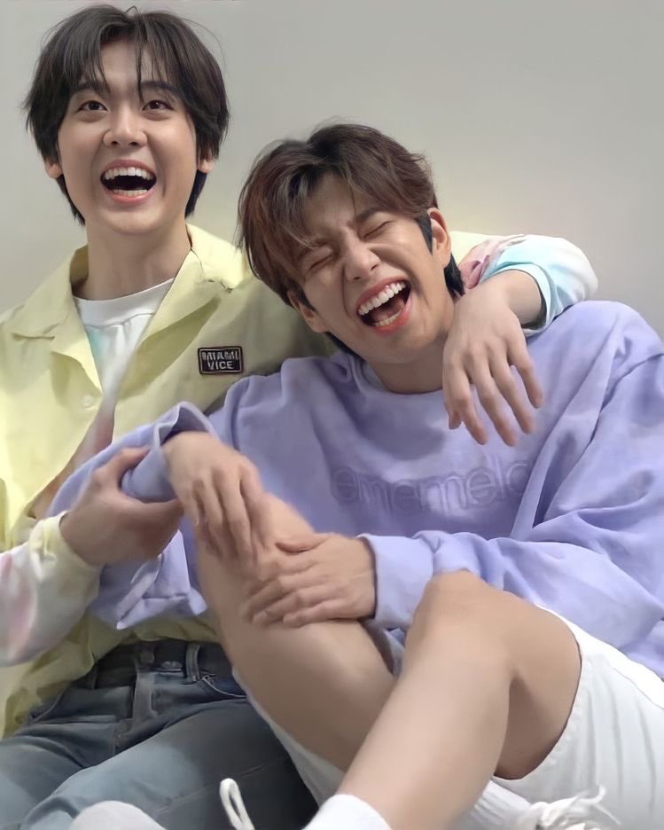 starfess's tweet photo. -idol m hyung nanti kalo udah keluar main sama sanha lagi yaa!💜

 https://t.co/FCRQD29YNj