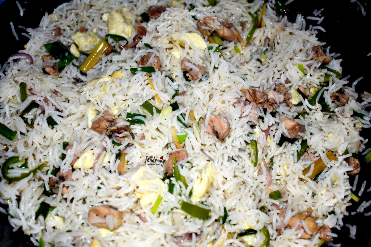foodmage2020's tweet photo. 📷 : 𝙻𝚎𝚖𝚘𝚗𝚐𝚛𝚊𝚜𝚜 𝚁𝚒𝚌𝚎 🍚🍋🤍

#Foodmage ❤ #Lemongrass 🌱 #LemongrassRice 🔥 https://t.co/9ZVRFBcUuc