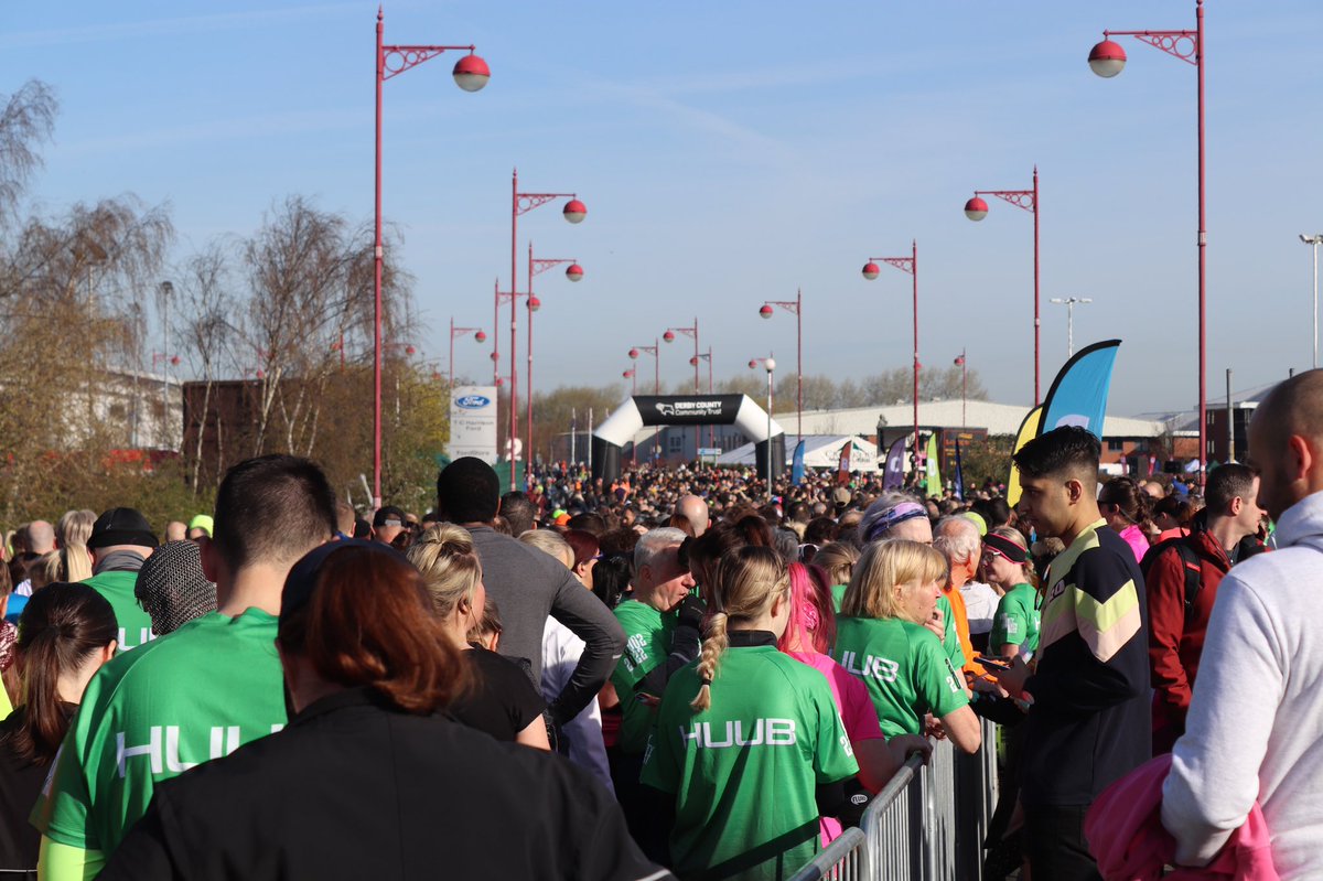 DCCTOfficial's tweet photo. We’re underway for the #Derby10K 😃 https://t.co/zbM2judcg1