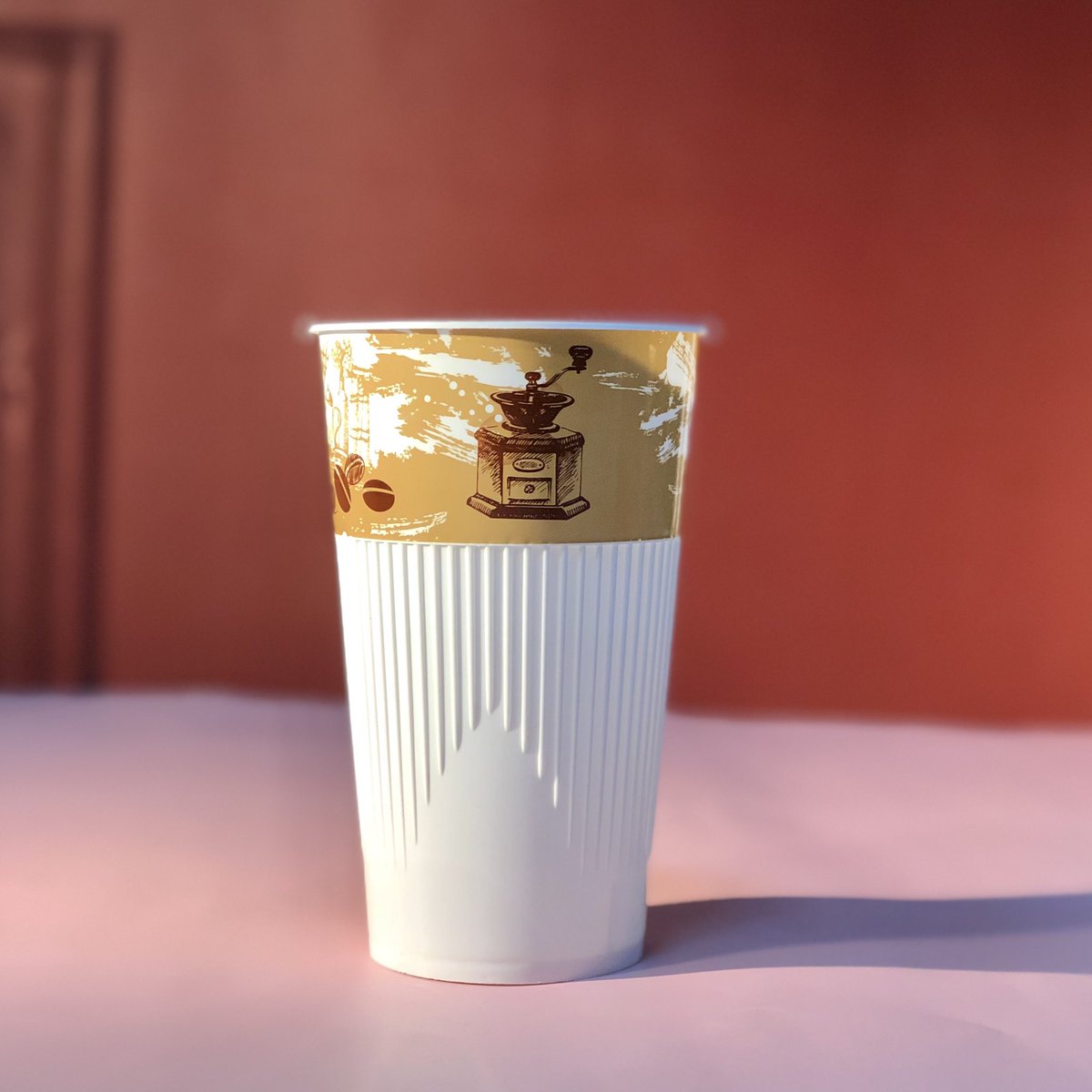 gfp_box's tweet photo. Hang out and drink coffee.
#greenfoodpack #foodpacking #package #packaging #packagedesign #packagingdesign #packagingideas #box #paperbox #frenchfriesbox #branding #brand #branddesign #brandingdesign #boxfactory #madeinchina #productdesign #graphicdesign https://t.co/2u8uRxUJK4