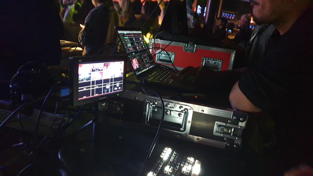 RomainDasnoy's tweet photo. The @McndOfficial_ European tour has started with @TorpedoOverlook! Great team, great band and great public! 7 sold out cities. We spare no expense!

#MCND #Kpop #Concert @Overlook_Events https://t.co/Y2gcHAihaH