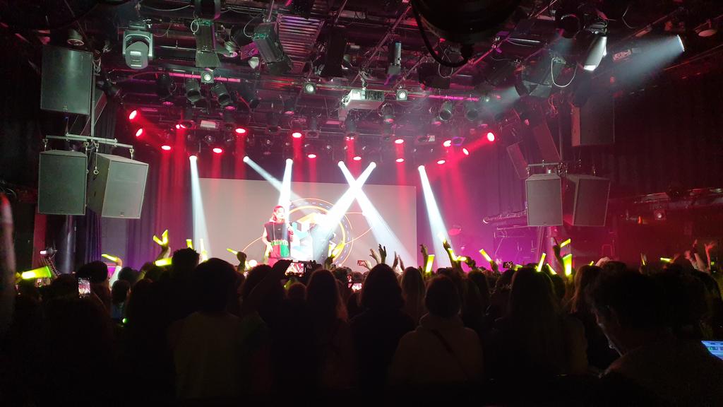 RomainDasnoy's tweet photo. The @McndOfficial_ European tour has started with @TorpedoOverlook! Great team, great band and great public! 7 sold out cities. We spare no expense!

#MCND #Kpop #Concert @Overlook_Events https://t.co/Y2gcHAihaH