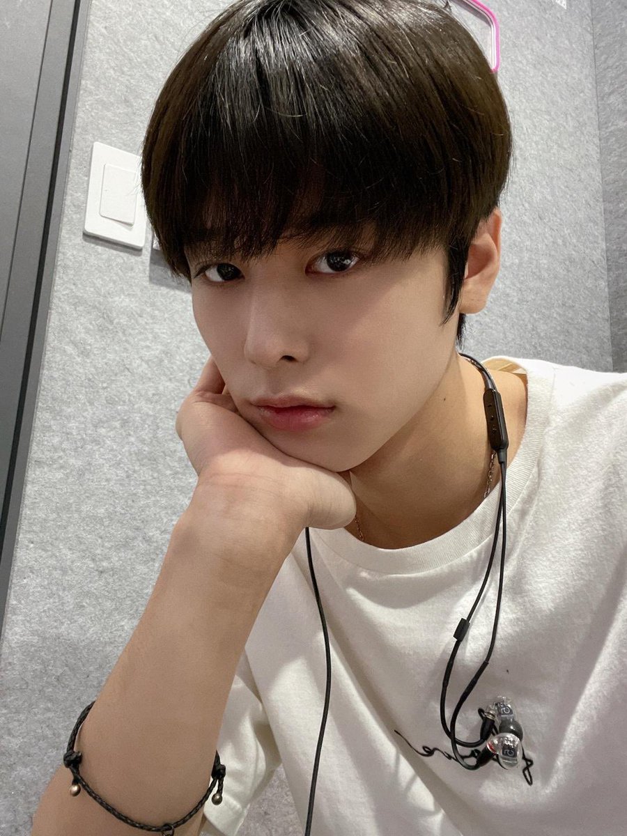 doiloveya's tweet photo. 깜장콩 https://t.co/AdUHb4OyAs