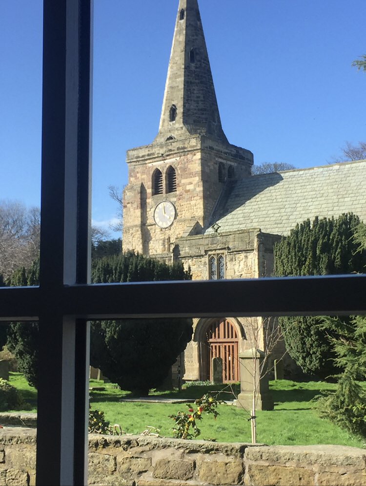 StLawrenceHome1's tweet photo. @InsideOutCJ @Carole__Moyes Wow .. that’s exactly where I live .. this is my view this morning of a sunny morning in Warkworth , St Lawrence Church https://t.co/I7gPS5gDpy