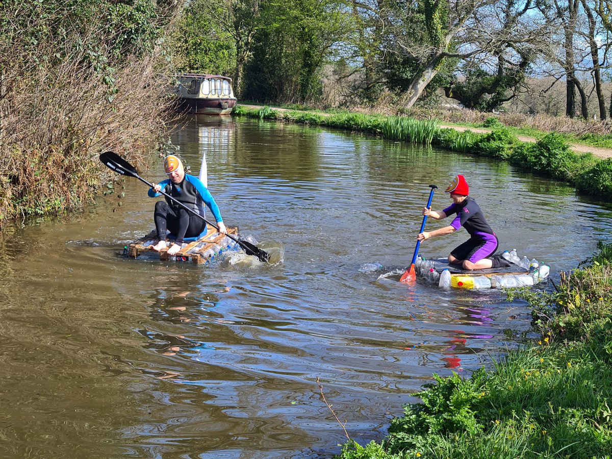 GoytreEco's tweet photo. Reusing plastic packaging and bottles can be so much fun! Reception created individual boats, Y1 and Y2 designed and built two amazing rafts. Success-they all floated! An exciting morning at the canal for all. #reducereuserecycle @EcoSchoolsWales @CanalRiverTrust @GoytreFP https://t.co/N6VHyViPxN