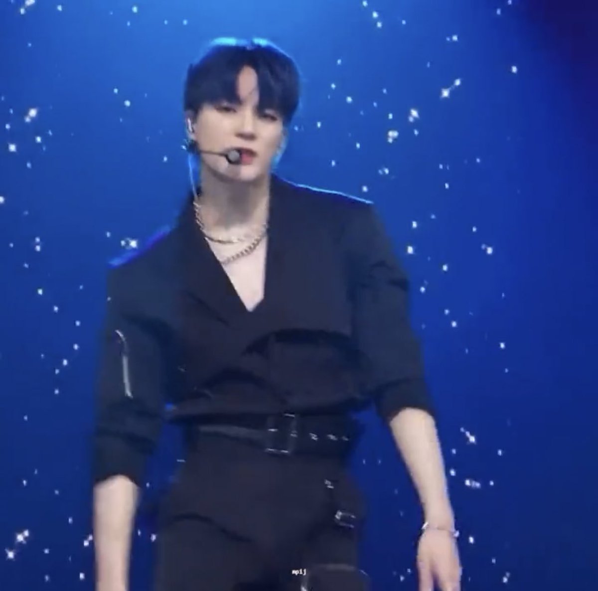 คุณอย่าทำแบบนี้เลยค่ะ เราชอบ