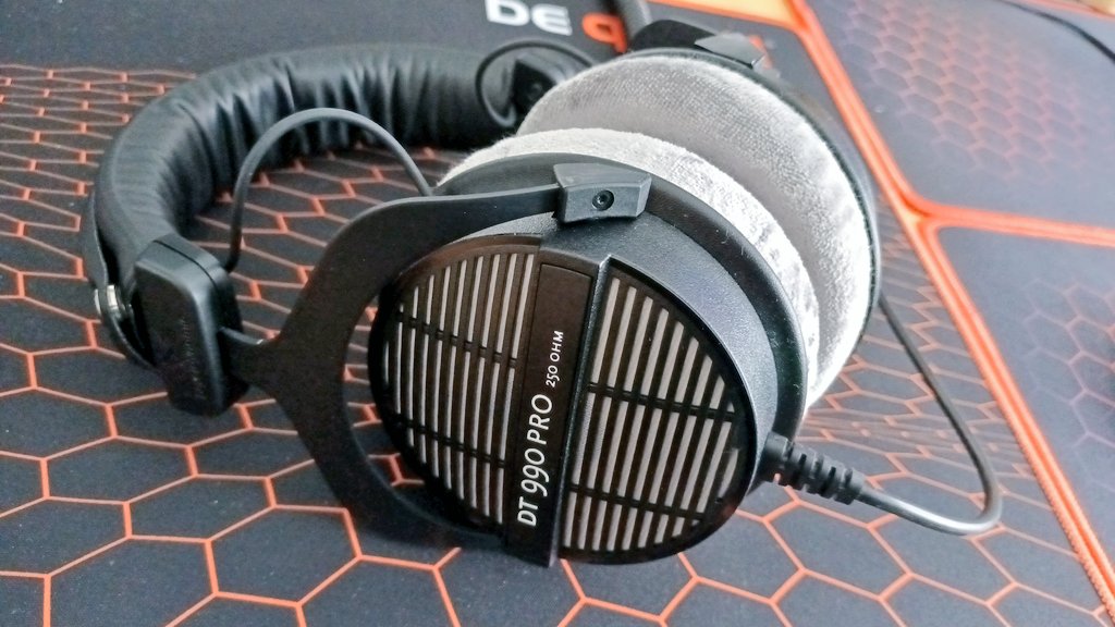 PohakuMalu's tweet photo. Endlich🤙 meine neuen @beyerdynamic Studio Kopfhörer sind da👍
Jetzt kann die @vegassoftware Tutorial-Reihe wieder weitergehen👌
@magix_DE #InspiringProduction https://t.co/pcITJlBJ4z