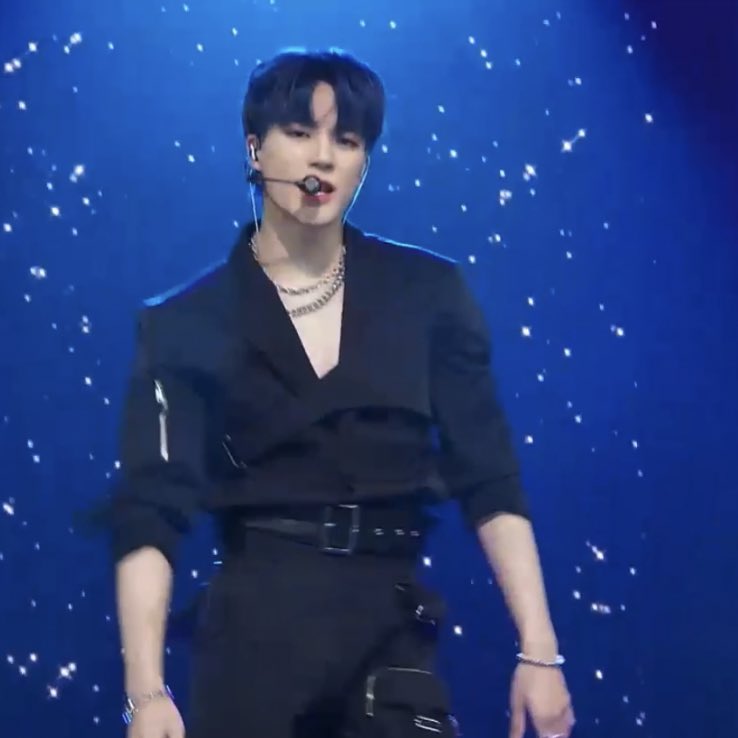 jeongyunonly's tweet photo. LEE JENO https://t.co/QhzLHmBCSc