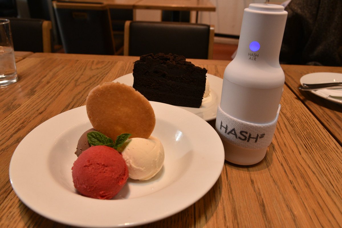 HASHforPro1's tweet photo. 不定期にいろんな場所にHASHを持って行った写真を投稿します!
ハッシュタグは #WITH_HASH
画像は天王洲のT.Y.HARBORにて
美味しかったです!
#WITH_HASH
#コロナ対策
#除菌消臭
#HASHforPro
#次亜塩素酸水
#緩衝法 https://t.co/Hvz5MdRzM3