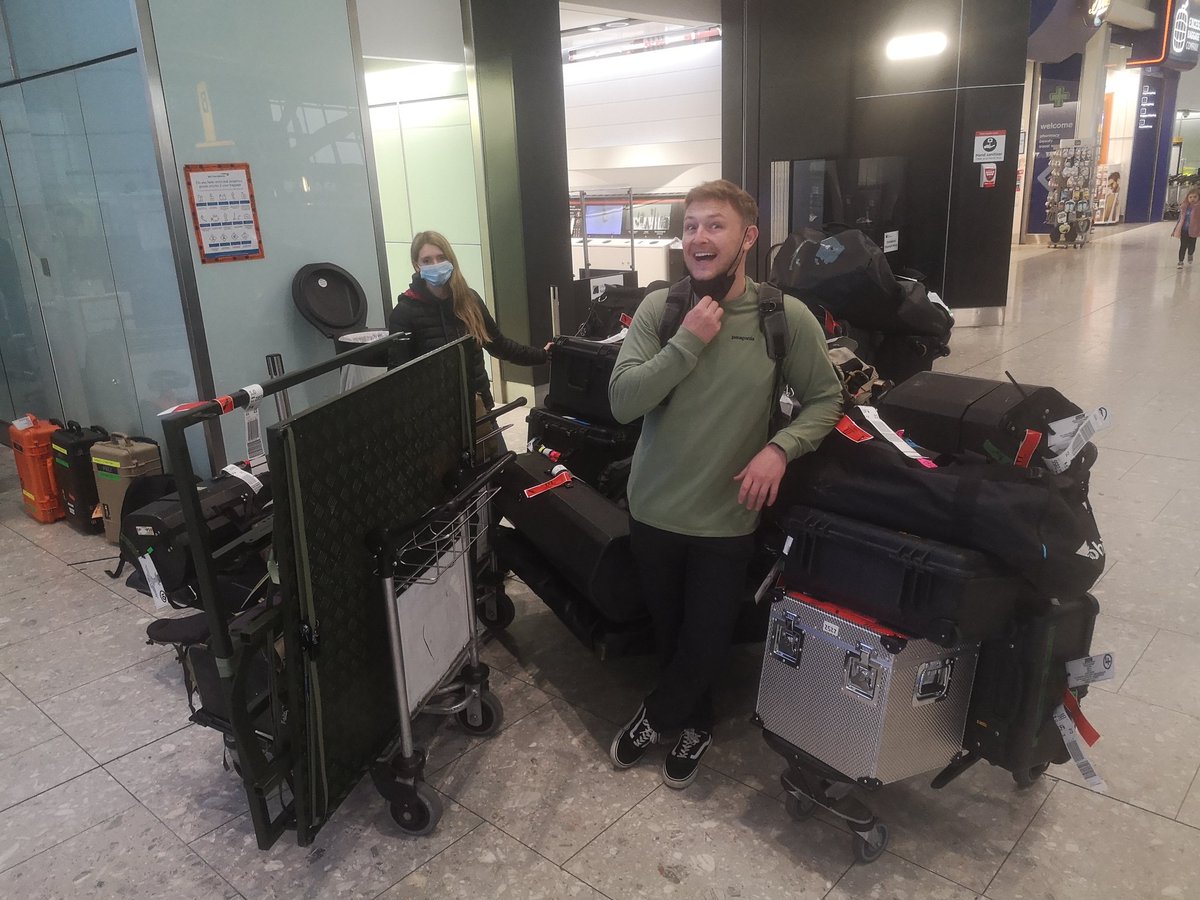 jraldred's tweet photo. Back to the jungle canopy for a month. Can't wait...!
... and neither can fellow cameraman Tom Ross by the looks of it! ๐๐
#jungle
#canopyfilming
#rainforestcanopy
#wildlifefilming
#canopyaccess
#naturedoc https://t.co/2KfOZXLYyQ