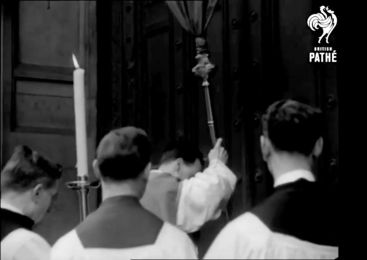 latinmassuk's tweet photo. Palm Sunday Procession: Westminster Cathedral 1942 https://t.co/oIxkyKzBKX via @YouTube https://t.co/7yaqCtvbL4