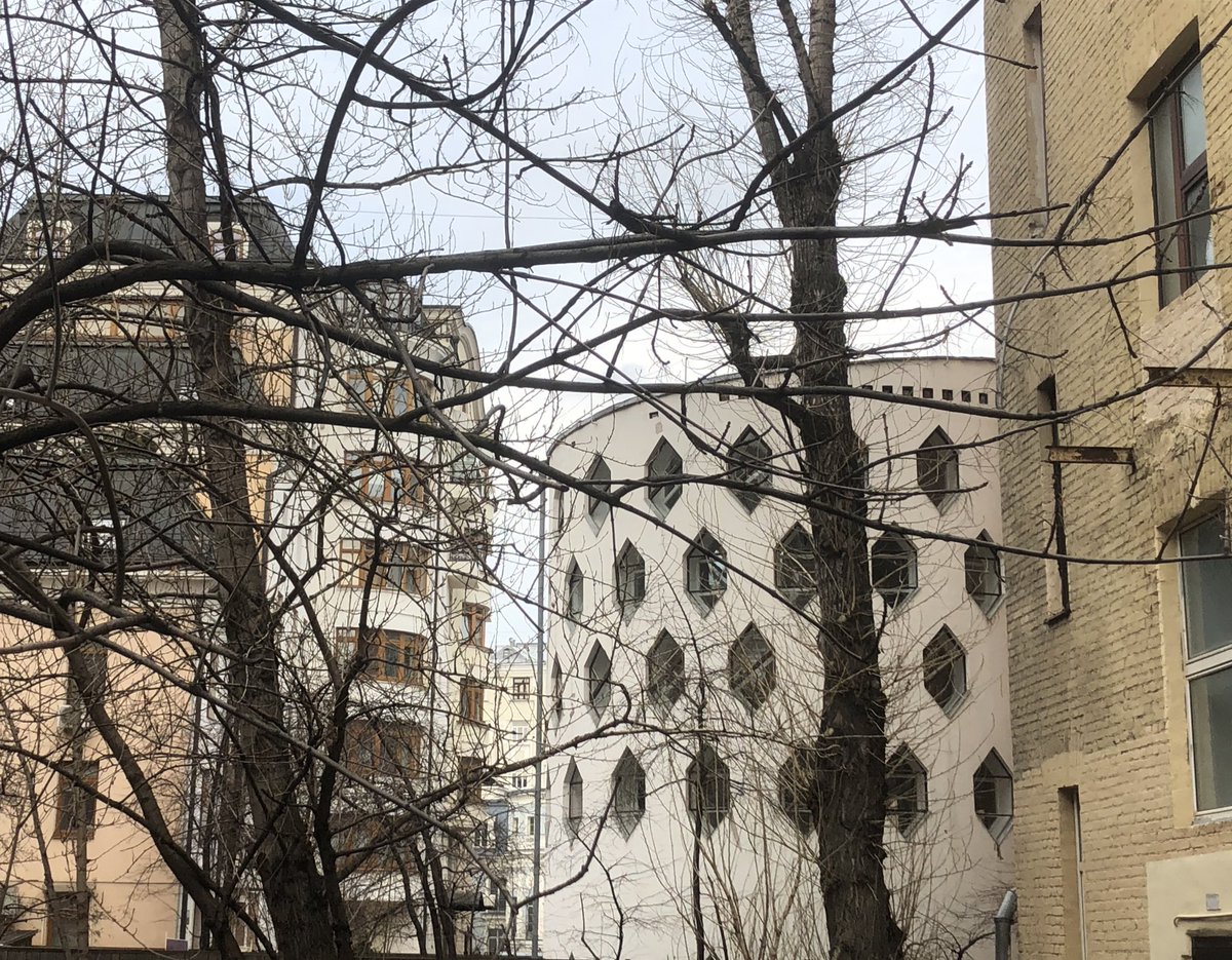 #ДомМельникова с непривычного ракурса🙂 
Всем отличного воскресенья!