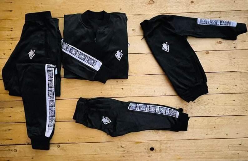 blaqgem_za's tweet photo. BLAQ-GEM® ❤️🌍💎

T Shirts From 🏷️R180
Jackets 🏷️R550
Tracksuits (Set) R800

Up to 15% Discount if you follow @blaqgem_za

Courier Nationwide

Inquiries: Plz DM / whatsapp 0849737953

CassperVsNaakMusiq | DJSBU | podcastandchillwithmacg | Round1 https://t.co/RVoW5uKEUB