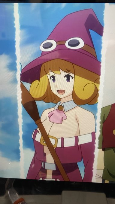 このすばアニメにちょびっとだけ出た、この馬車護衛の女魔道士さんがめっちゃ好き。全裸に一枚ベルト付きのローブだけ来て、局部だけ隠してるかのような服装がたまらん
ぶっちゃけうちの子マキリちゃんが生まれたきっかけでもある( 