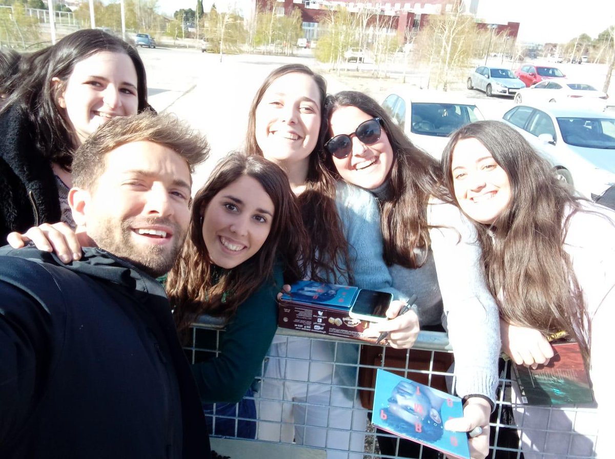 BlueAlboran's tweet photo. Mi gente 💘 https://t.co/Nfb0ZJj0mh