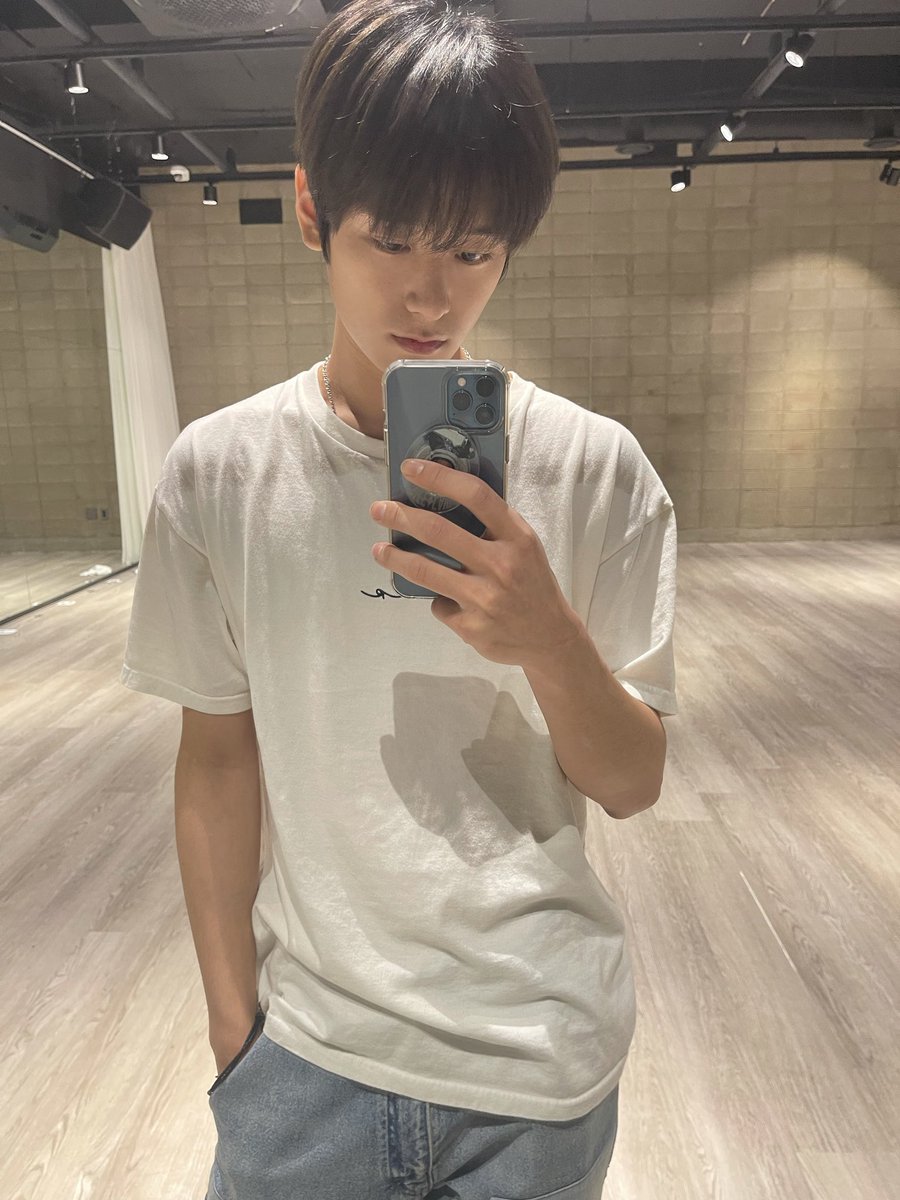 jyinside's tweet photo. 겠냐고.
하ㅋㅋㅋㅋㅋㅋ 지금 대두짤이 됐는데 아기고양이야!! https://t.co/CmqByOt6Pi