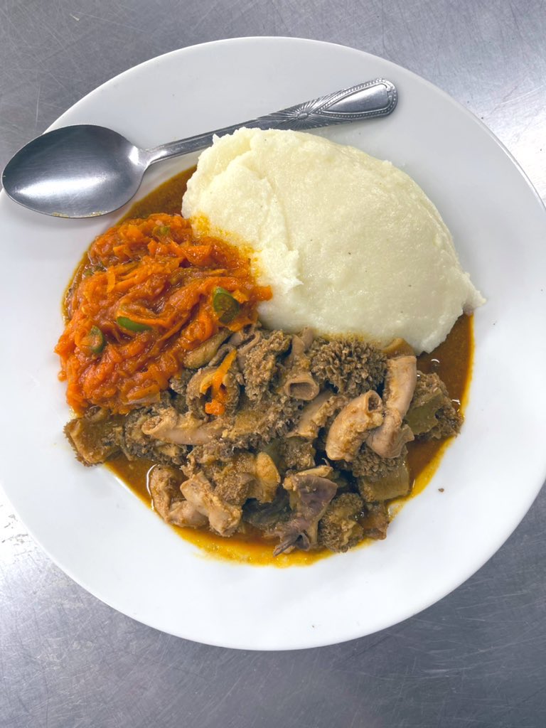 Mr_Ndash's tweet photo. The weather agrees π - Please join #Ndashfood for our Sunday Pop up at Tubbs Carwash 183 Corlett drive from 12pm till 18:30 pm . You can place your orders for collection from your home 12 on 0630836783 | 0764694343 from 12pm #sundaylunch https://t.co/PttnoUZoe6