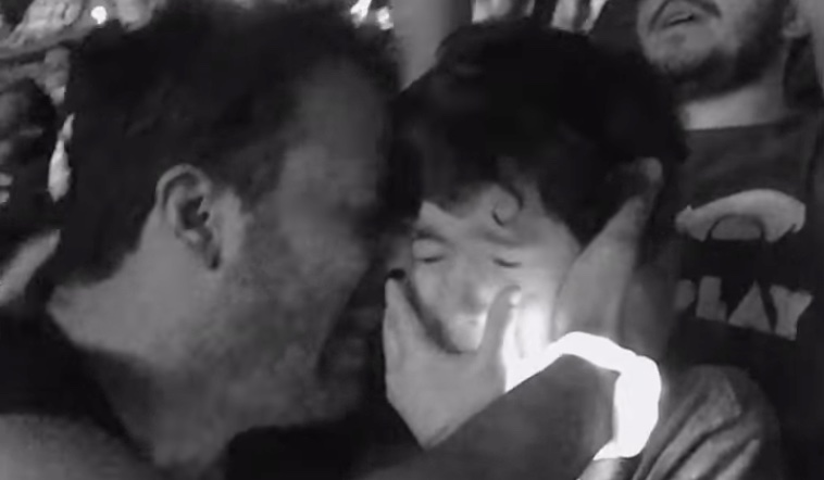 GoodThingsGuy's tweet photo. Different is Ok - Coldplay Invite Autistic 11-Year-Old to Sing on Stage With Them! - https://t.co/2x3qzS5TF5 https://t.co/HeGnwXzLGC