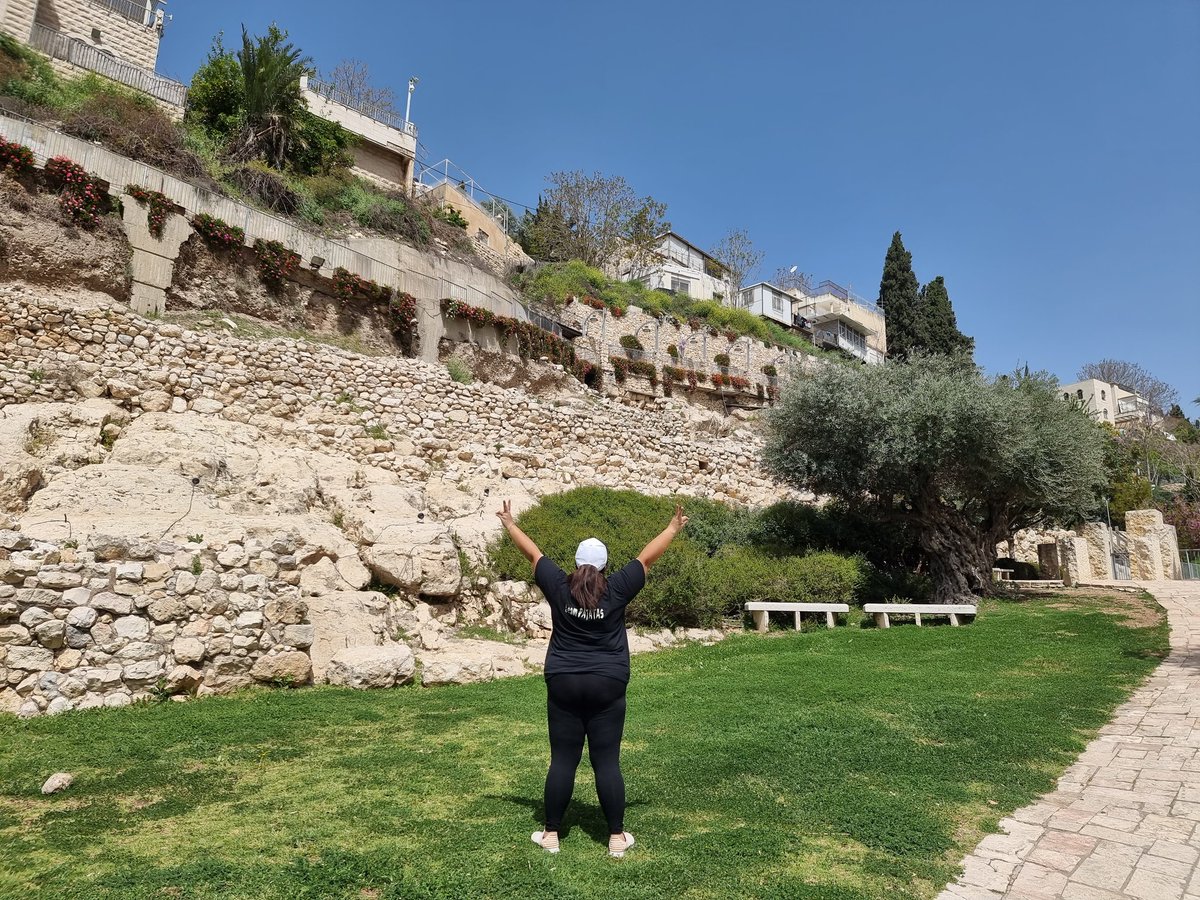 KathyWanderlust's tweet photo. Team Patatas in Jerusalem!!! Kaswerte ng t-shirt. 😂😂😂 https://t.co/KEgH1vT4CP