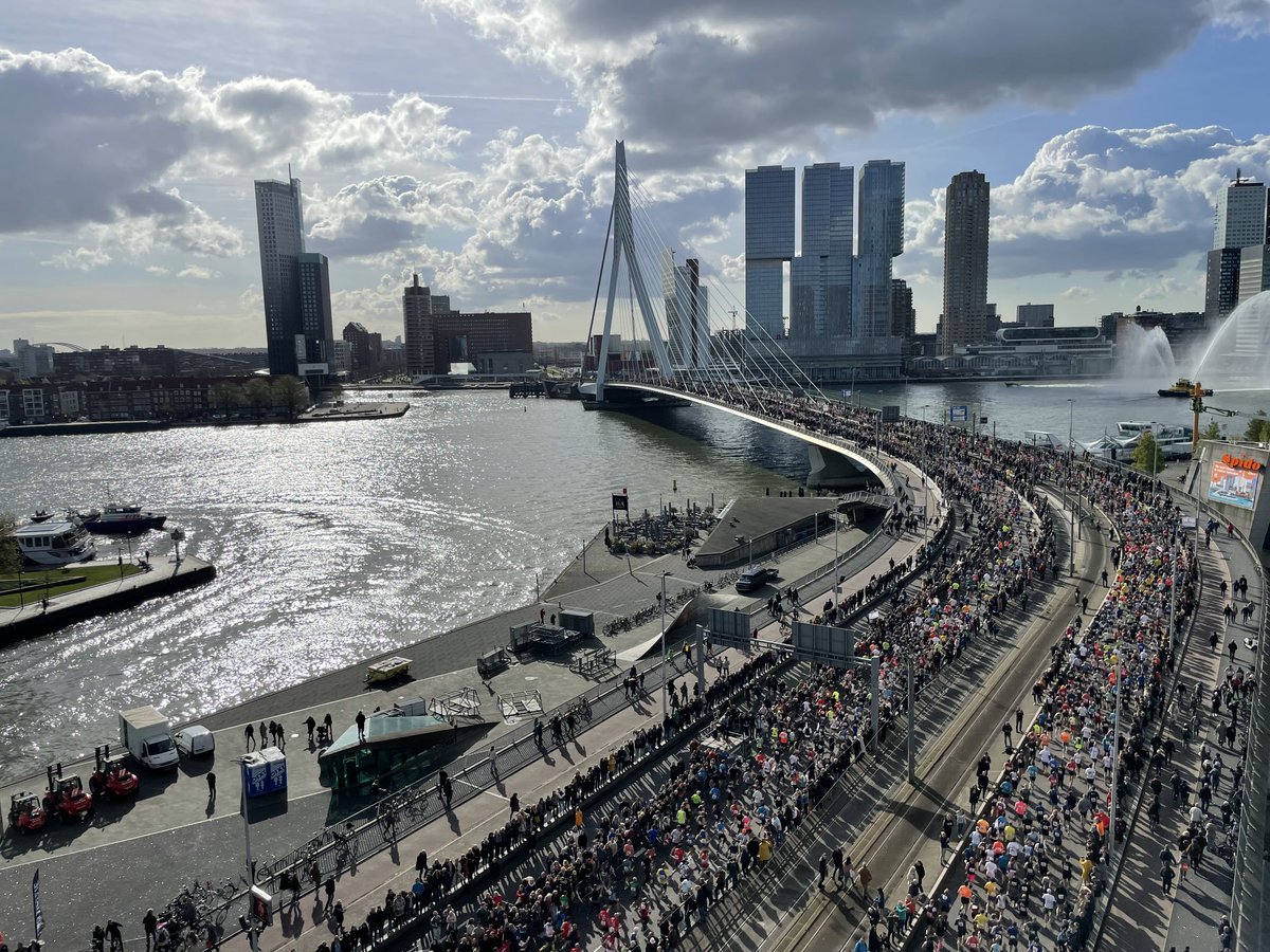 De 41ste marathon van Rotterdam. Schoon als altijd. #marathonrotterdam