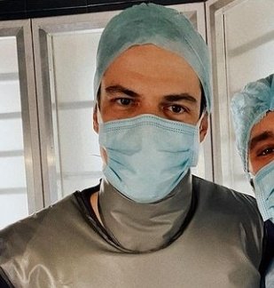 centralflagui's tweet image. em um universo paralelo flávia e guilherme poderiam salvar vidas. 🩺🫀