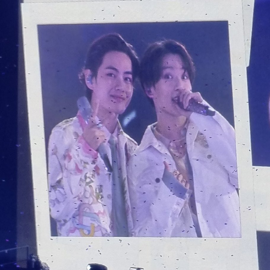 archivekoov's tweet photo. 📸💕

#TAEKOOK #JK #V #PTD_ON_STAGE_LasVegas https://t.co/IV9e4w9pvd