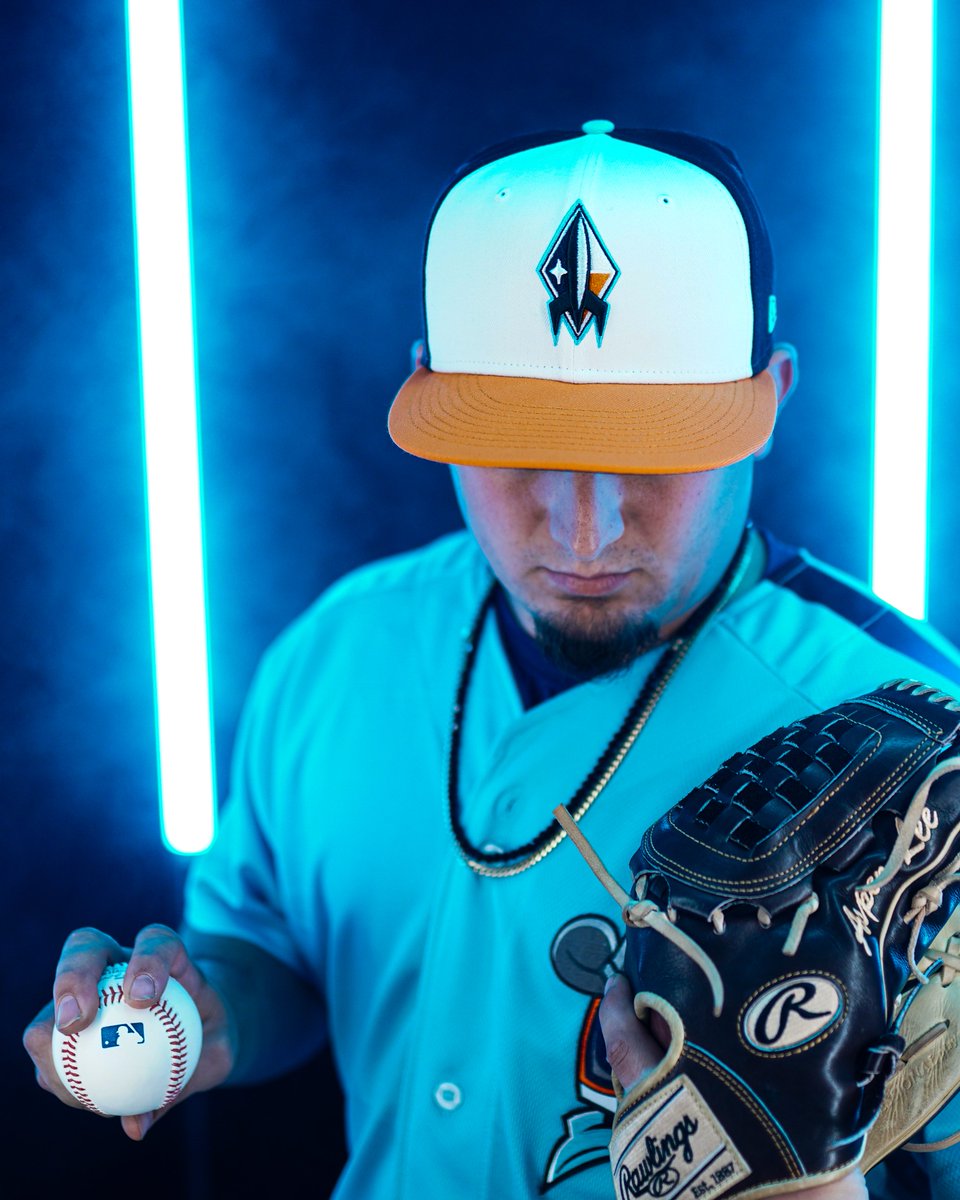 Final line tonight for Chad Donato (<a href="/DonatoIam/">iam_donato</a>) in his season debut: 

6 IP, 1 H, 0 R, 3 BB, 6 SO 

Space Cowboys lead Sacramento 1-0 through seven! #ReadyToRide