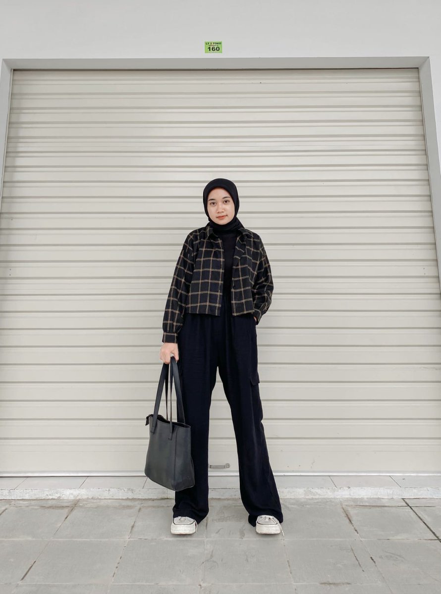 Keyzhcollection's tweet photo. SASHA KEMEJA CROP BESTSELLER

•Bahan flanel
•Lingkar dada 130cm
•Pjg Baju 46cm
•Harga 52.000

📍Motif berubah-ubah sesuai ketersediaan kain

🔗https://t.co/EjSwWDPbzR https://t.co/i6lBFtsH3N