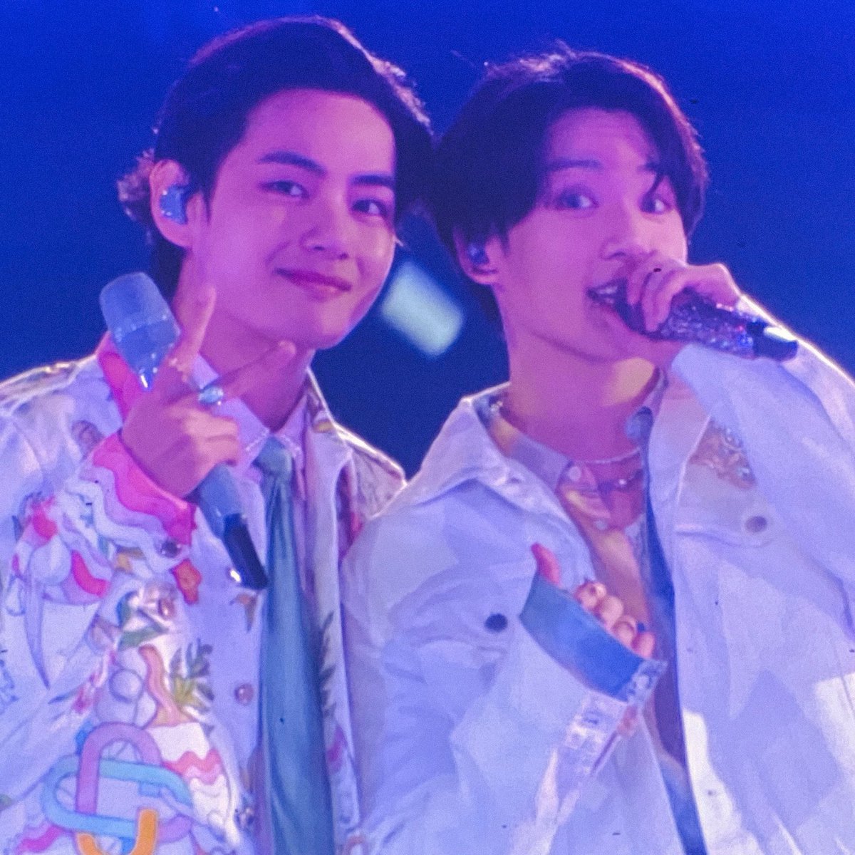 taeteland's tweet photo. i love them 😭 https://t.co/VEXTRCtxDj