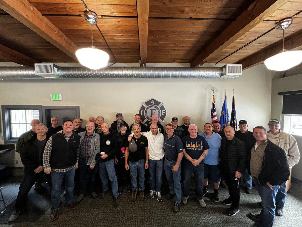 Today a group of Retired 1660 Members gathered at the Union Hall to pay respect to retired and active members who passed away in the last few years. It was the perfect way to honor our fallen members and to hear stories about all of them. @IAFFNewsDesk <a href="/ORfirefighters/">Oregon Fire Fighters</a> <a href="/IAFF9th/">Mike Frainier, IAFF 9th District VP</a>