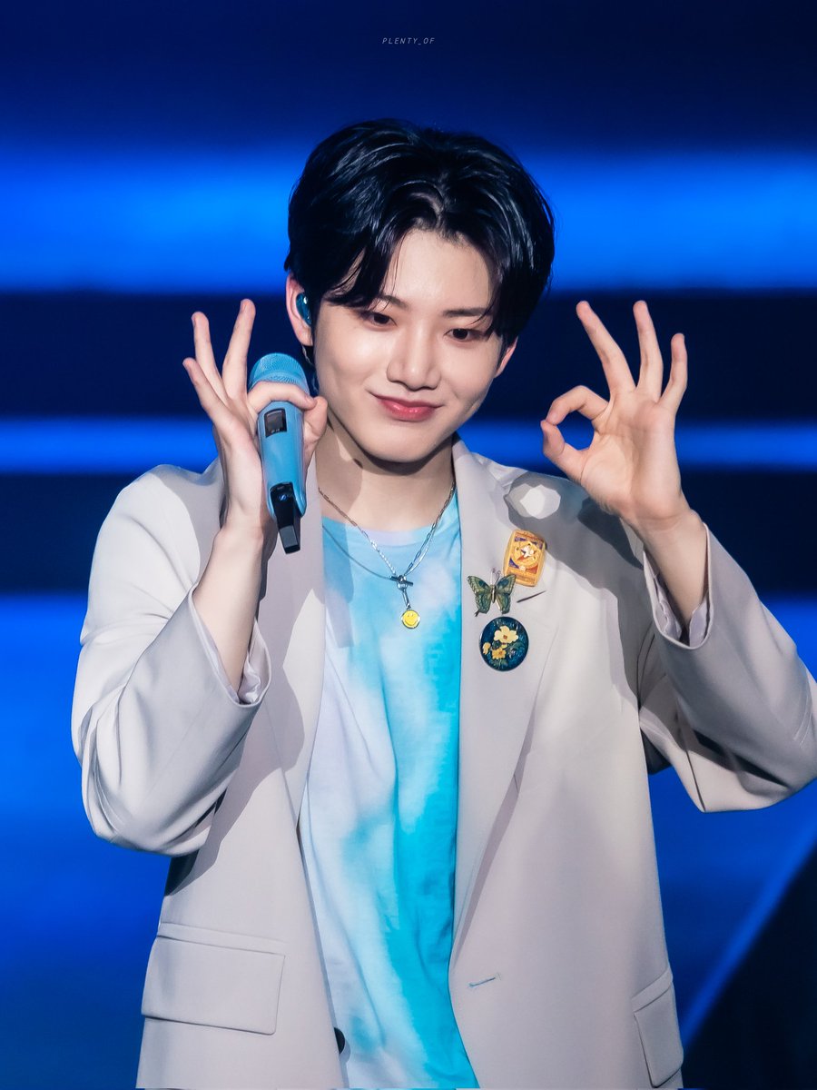 howaboutalways's tweet photo. 220409 
[TREASURE 1ST CONCERT TRACE]
트레저 콘서트
#트레저 #TRESURE #준규 #김준규 https://t.co/DIFFwqshSX