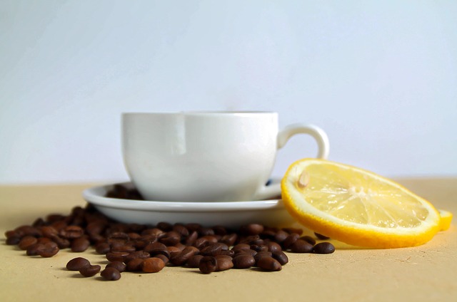 hitmartstore's tweet photo. Health_tip | one cup of hot coffee without sugar with one slice of lemon squeezed in cup can reduce your weight ver effectively.
#healthylifestyle #HealthierTomorrow #health_tip #weightloss #weightlossjourney #weightlosstips #CoffeeTime #CoffeeLover #lemon #lemons https://t.co/IWDsvMz5J0