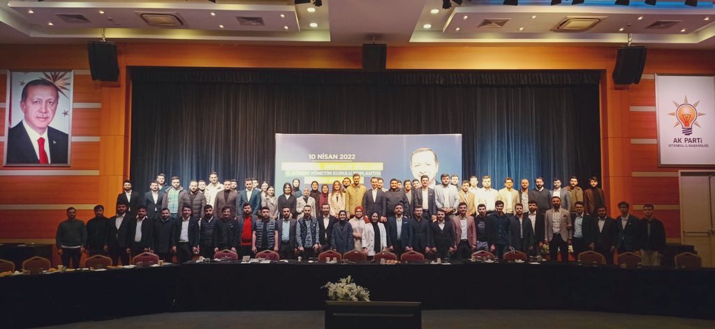 İl Gençlik Kolları Başkanımız <a href="/CCekerek/">Muhammed Cem Çekerek</a>’in başkanlığında, 8. Dönem Yönetim Kurulu Toplantımız ve Sahur Programımız gerçekleştirildi. 

#İnandığınYoldaYürü 🇹🇷