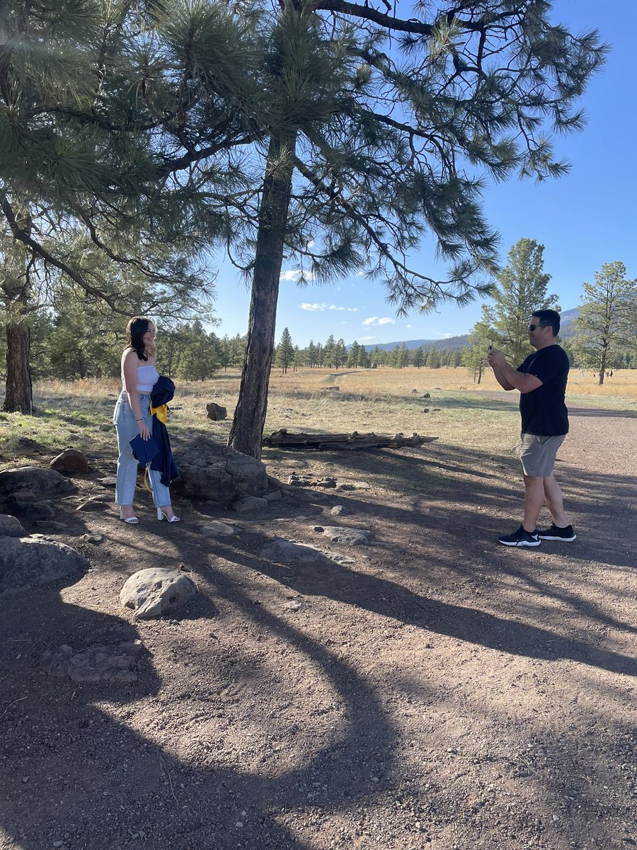 cecimeseedd's tweet photo. went and took grad pics today hehe here’s some sneak peaks https://t.co/ZtNaSYJRsC