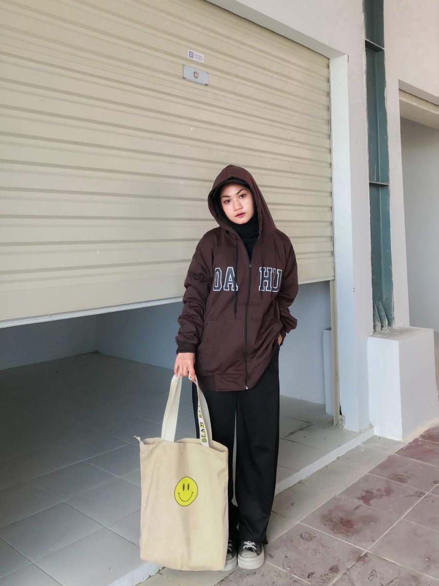 Keyzhcollection's tweet photo. Untuk pilihan Baju lain bisa cek di shopee ataupun tiktok kita yaaa karna ga bisa masukin ke thread semua🙏 Jika Ada yg ditanyakan bisa dm💌

Shopee : keyzhacollection
Tiktok : keyzhacollection https://t.co/uKhJv4tw0Y