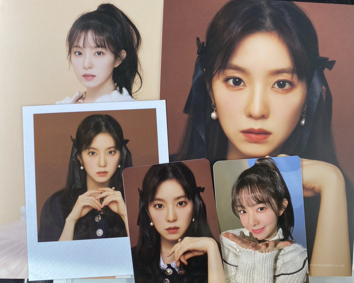 jhnkn_cart's tweet photo. wts lfb sg photopack ph rv red velvet aespa 

Seasons Greeting Photopack

— secured extras via yes24
— neta

REPRICED: 650 php

✅ irene
✅ karina

(Photo not mine) https://t.co/CA4sFg2r8W