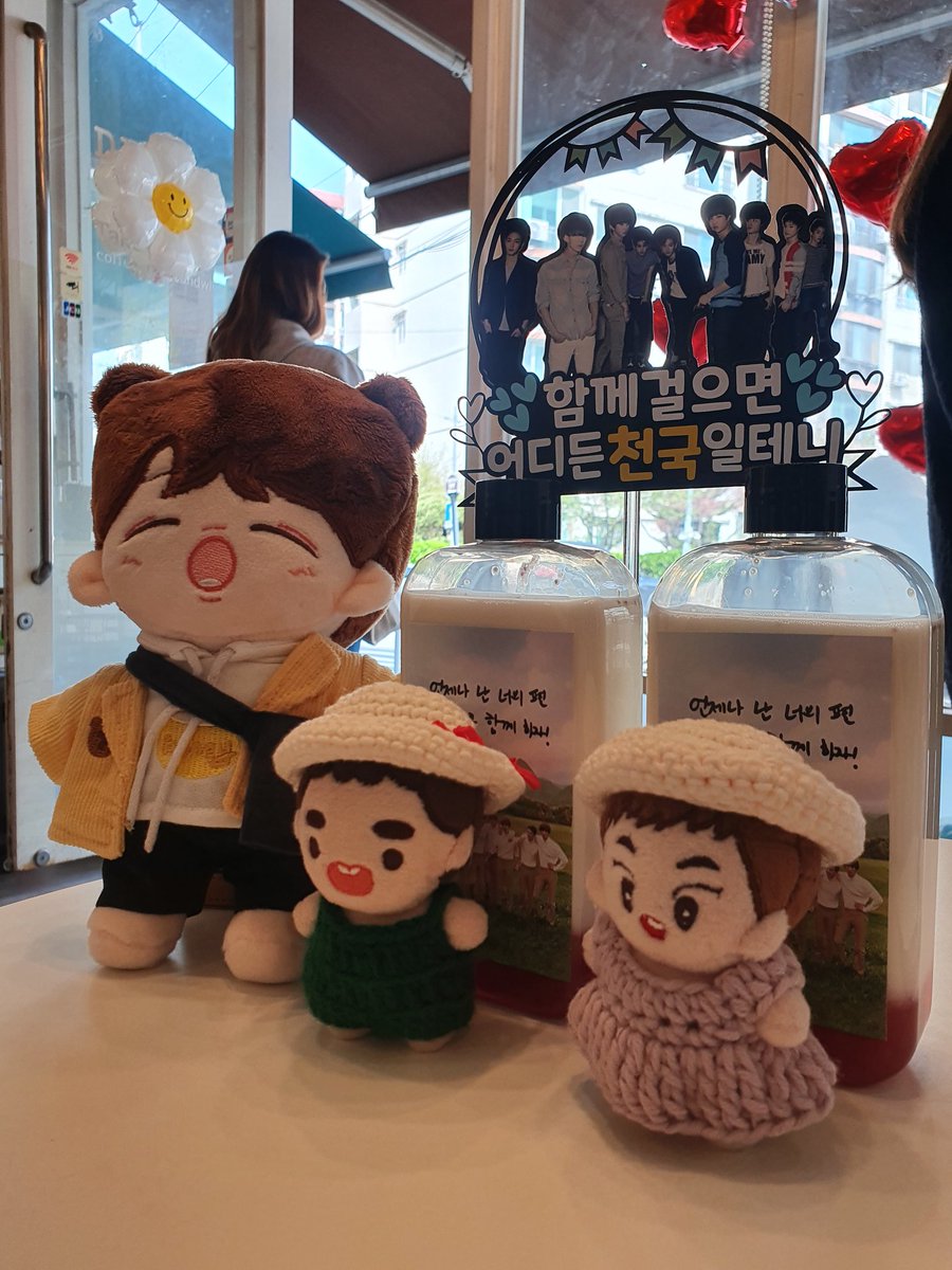 hj1969sj1004's tweet photo. 작년에 이어 올해도 카페이벤트 감사합니다.
10년의 세월에 맘이 무척 행복했답니다.
@L1485_BDAY 
#엑��와_엑소엘의_열번째_봄나들이 
#언제나_우린_너희편_오래도록_함께하자 https://t.co/LrBpyiJgVi