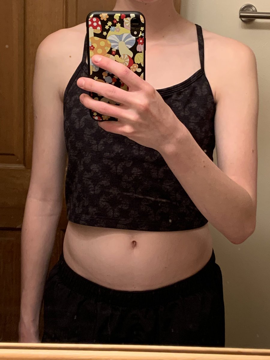 pro4naforme's tweet photo. Just binged for two days straight and gained ten pounds. I feel and look disgusting. I need to loose this weight right away and get back on track. #binge #twed #skinny #anorexia #bulimia #weightloss #bingeeating https://t.co/7OqGBBPXzQ