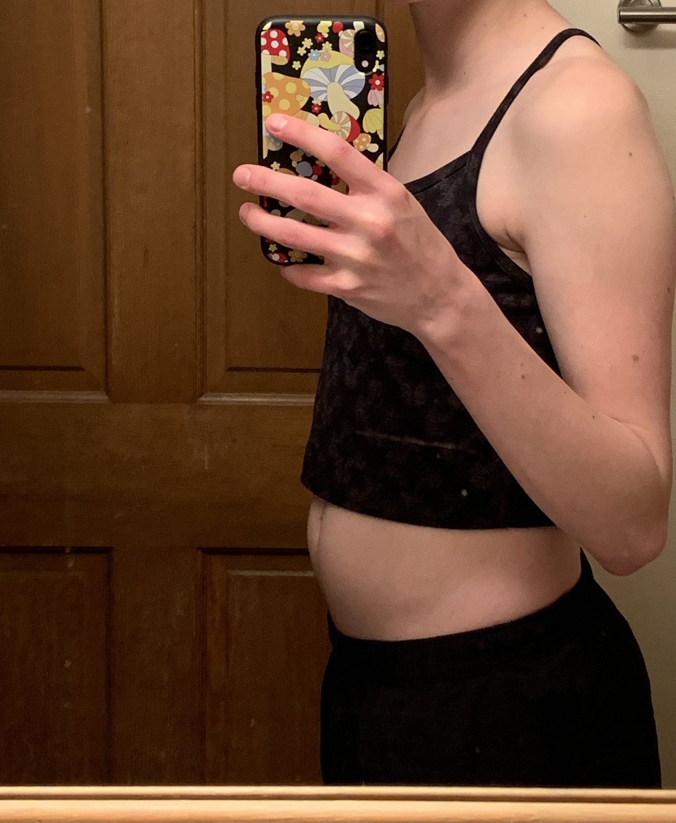 pro4naforme's tweet photo. Just binged for two days straight and gained ten pounds. I feel and look disgusting. I need to loose this weight right away and get back on track. #binge #twed #skinny #anorexia #bulimia #weightloss #bingeeating https://t.co/7OqGBBPXzQ