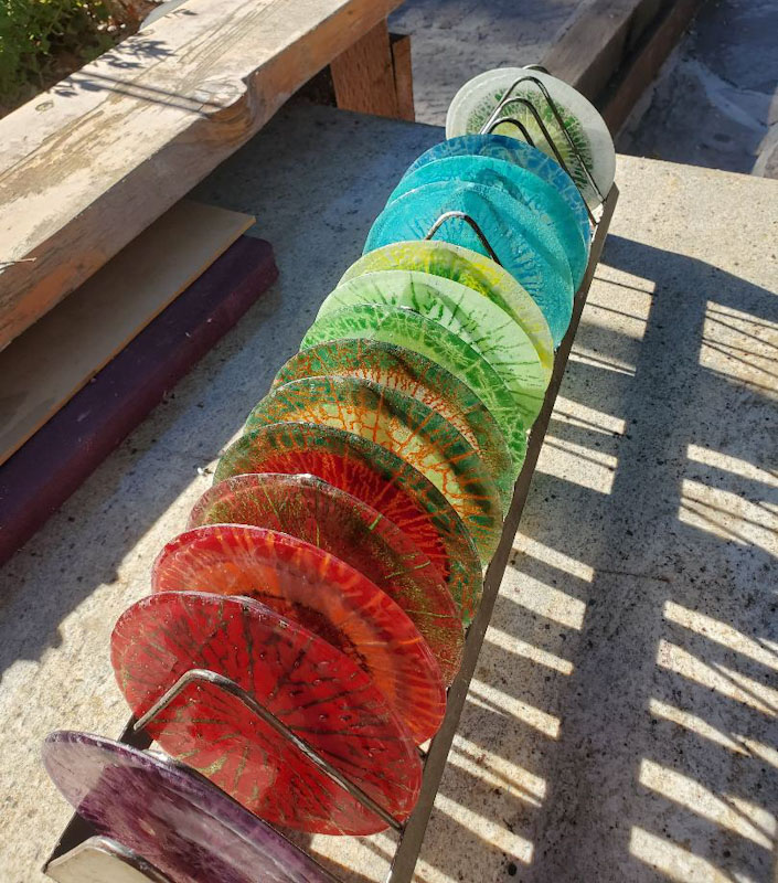 SVOpenStudios's tweet photo. See artist Barbara Grauke at #SVOSOpenStudios May 7-8, Site #158 in La Honda - "I have worked in stained glass, glass blowing, painting...[and] now work with powders creating designs that are chaotic but fluid; a lot like the ocean ..."  https://t.co/AI7i7A0pEp #SVOS2022 #art https://t.co/PcJi5hHg7W