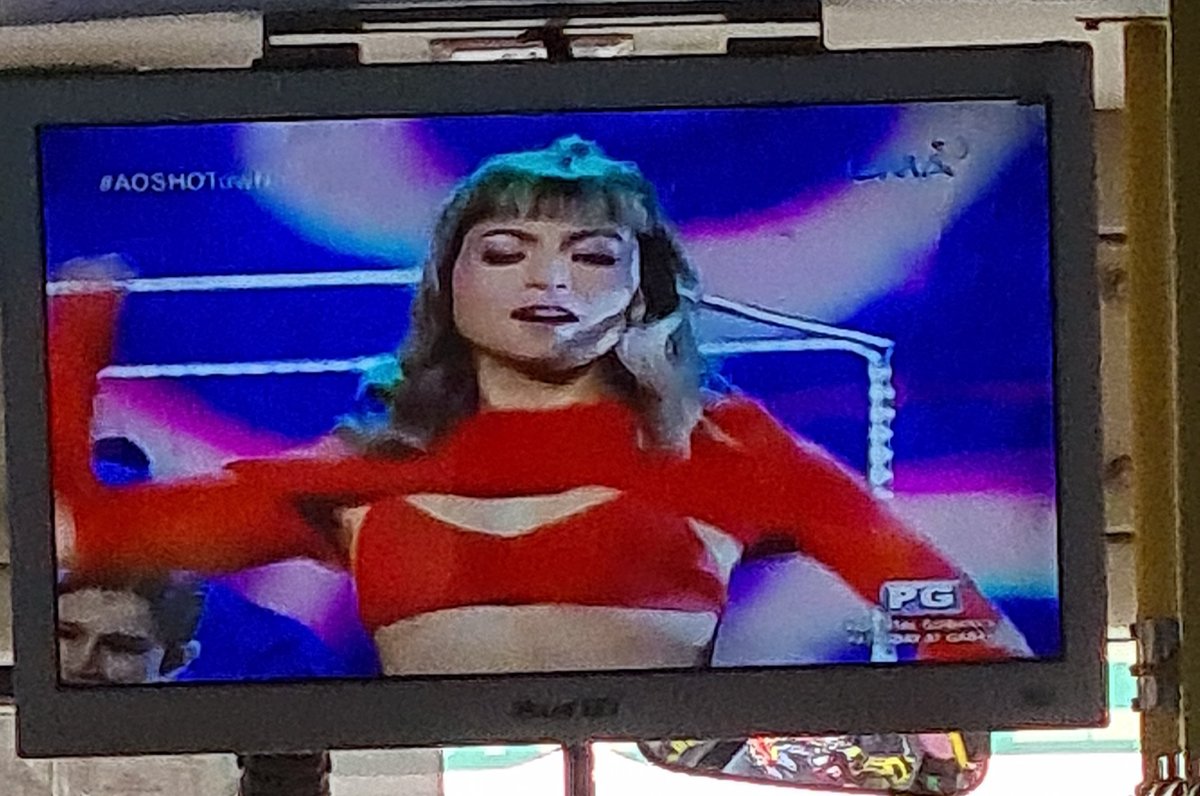 unix04's tweet photo. Pag Blackpink prod, hindi pwedeng wala si @glaizaredux ! Ang saya  ng biyahe ko. :) #AOSHotawNa https://t.co/vnRudQt3Sg