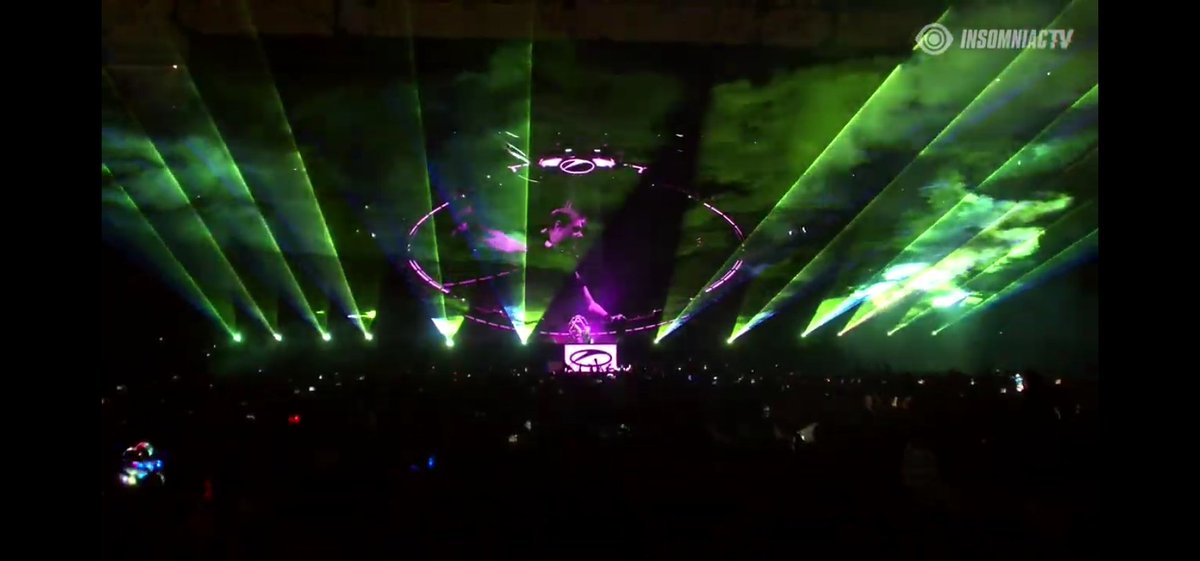eL_REF_'s tweet photo. Stop WAR, Start RAVE π§πΆ Make LOVE π #ASOT1000 #asotLA
@arminvanbuuren on the stage https://t.co/cdLblNzkmf