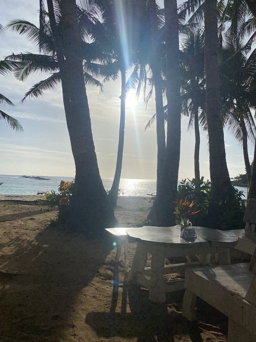 Twitter: What’s happening?

Me: