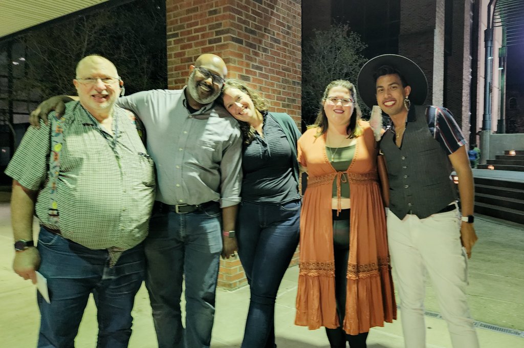 JC_Cali's tweet photo. Was so awesome to see Tennessee Williams' rendition for #ForWhomtheSouthernBellTolls &amp; such with this lovely theatre crew 🎭
@mikepattn @cookeymaunstar2 @soopajane https://t.co/NvhqqFoTEh