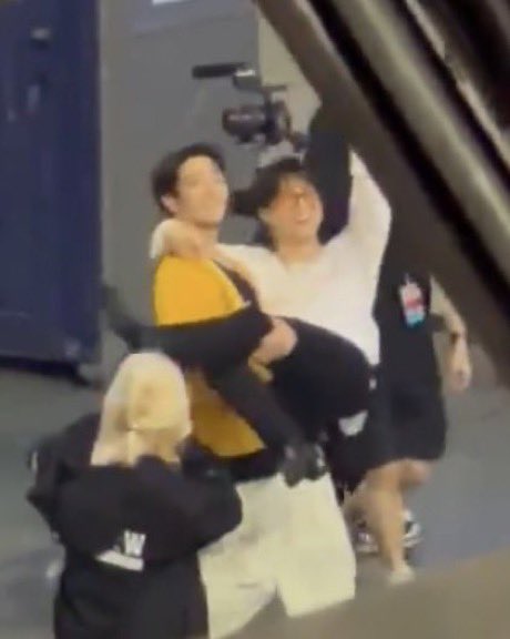 국민🐰🐥𝑲𝒐𝒐𝒌𝒎𝒊𝒏46 ‎݁ ˖Ი𐑼⋆ ᴀʀɪʀᴀɴɢ ♡ tweet media