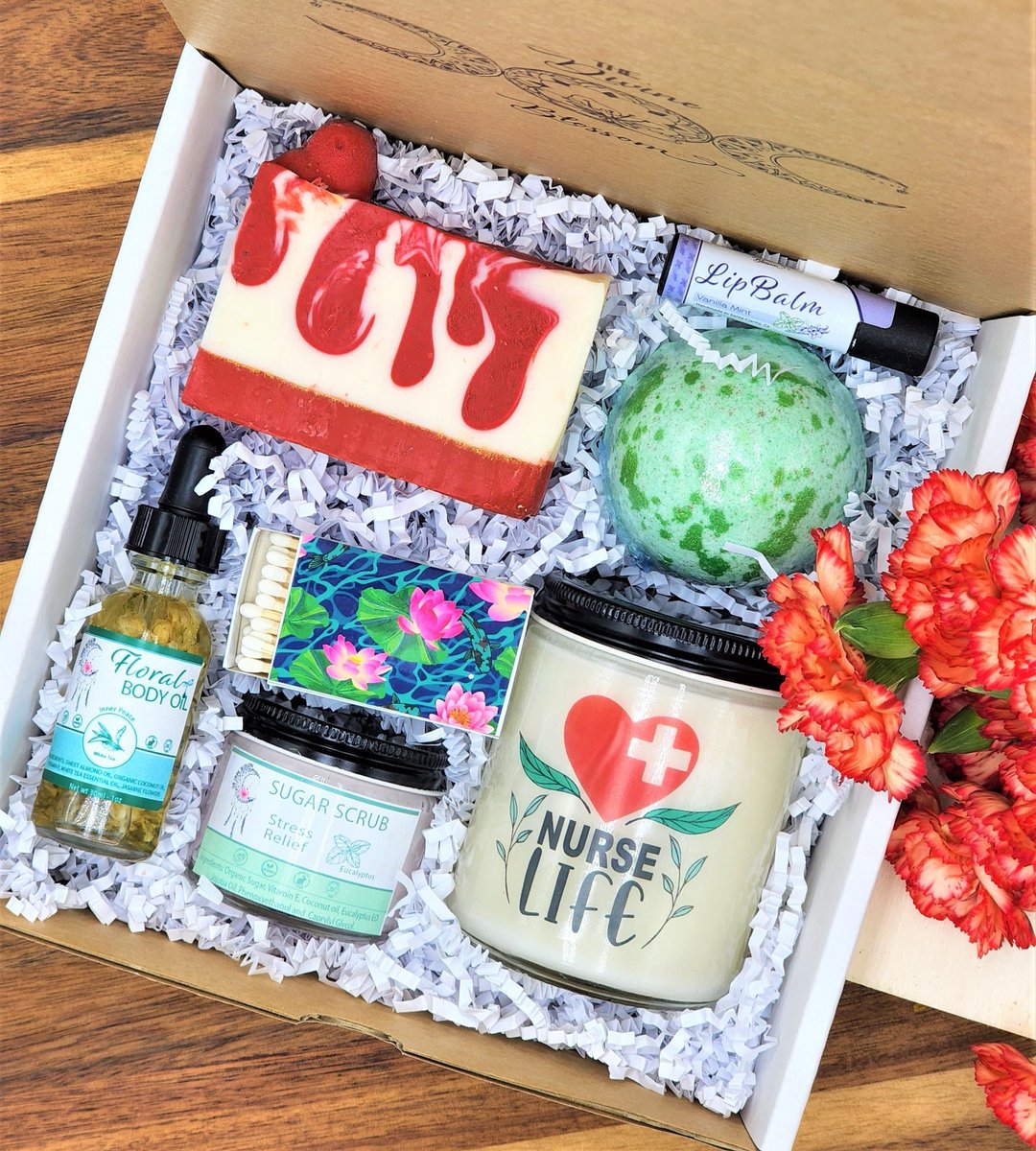 DivineBlossomCo's tweet photo. Adding some boxes to thank Nurses on my #etsy shop! Check them out! : Nurse Life Gift Box #VeganGiftBox #NurseGift #ThankYouGift #NurseBox #NurseAppreciationWeek https://t.co/2EgYgT1C9Q https://t.co/QsHdik9mqk