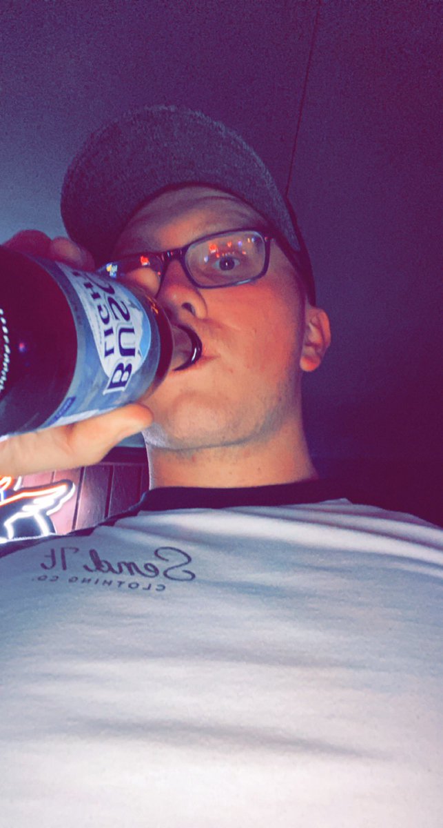 SeatonAllen's tweet photo. Thanks again @BuschBeer for the prize winnins! It’s going to good use!!🍻🤘🏻 #passmeabusch #winner https://t.co/RgDIMWQlT4