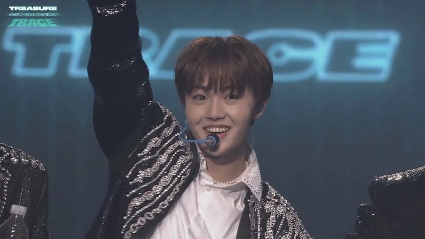 ✼ (@kdygallery) on Twitter photo 