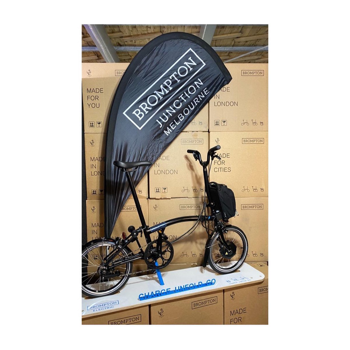 BromptonJnMelb's tweet photo. Ready for the last day of the Victorian #Caravan #Camping & #Touring Supershow at the #MelbourneShowgrounds!
It’s been a great 5 days here, talking to many people - all of whom are chaffing at the bit to travel again!
#MyBrompton #FoldingBike #ChargeUnfoldGo https://t.co/VCsxjUAZVH