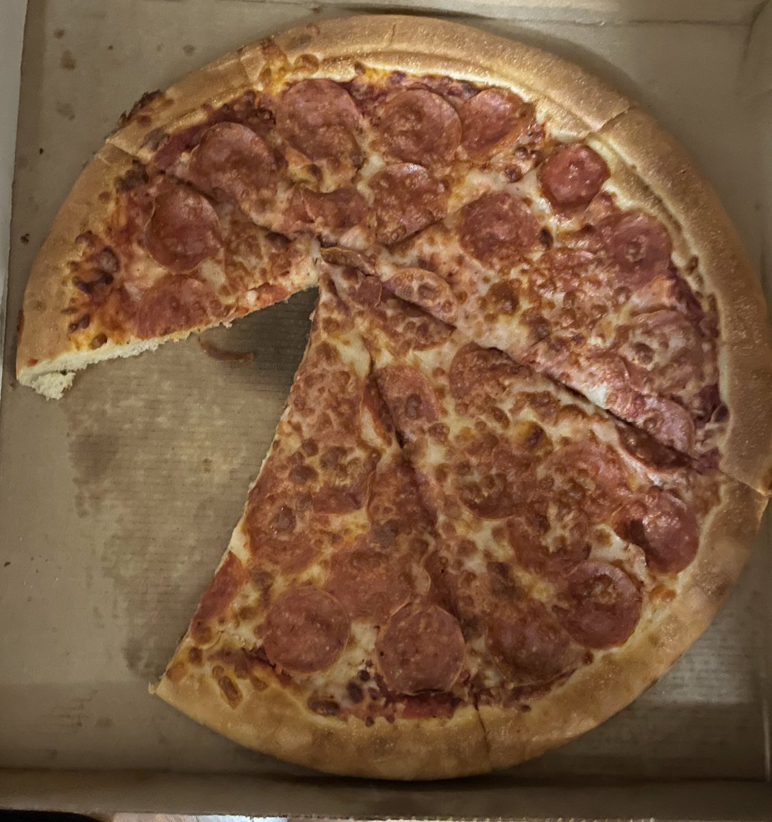 EpicLaLaGirl's tweet photo. But maybe...hear me out.🍕 Learning fractions matters🤷🏽♀️ #OneEighth 1/8 of pizza https://t.co/X3zgGSn4Zq